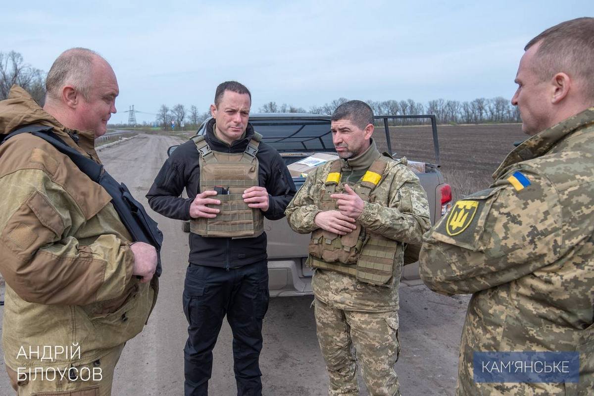  Андрій Білоусов відвідав військових на сході України