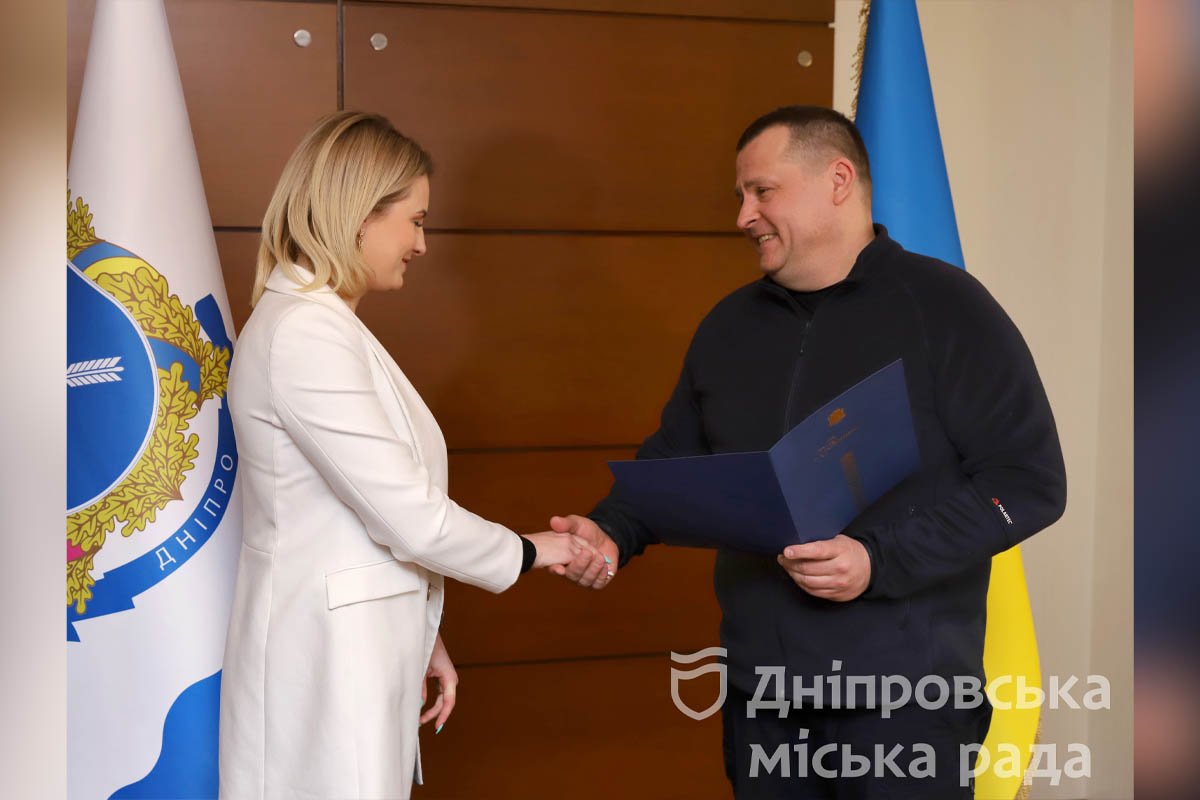 Борис Філатов і керівниця проєктів БФ «Kiddo» Ірина Трішечкіна Борис Філатов і керівниця проєктів БФ «Kiddo» Ірина Трішечкіна