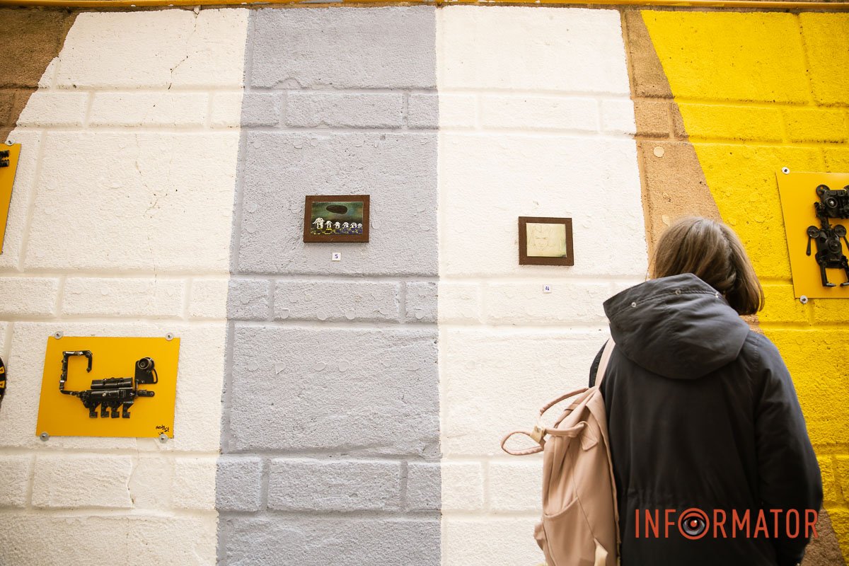 Всі три роботи виконані в різних техніках Всі три роботи виконані в різних техніках