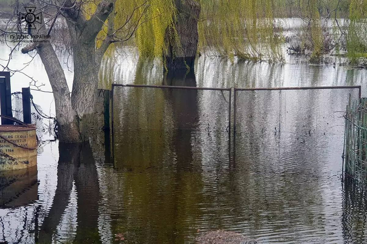 Для моніторингу та координації дій задіяли мобільні оперативні групи ДСНС