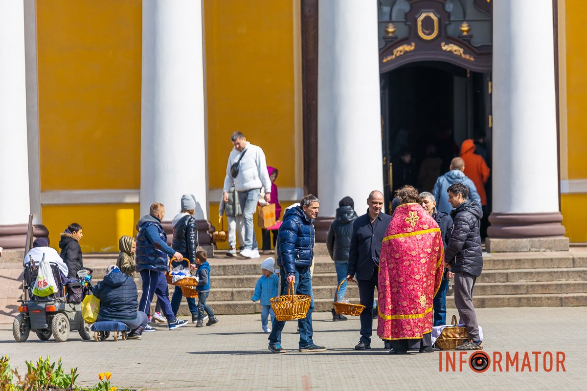 Привітання з священником 