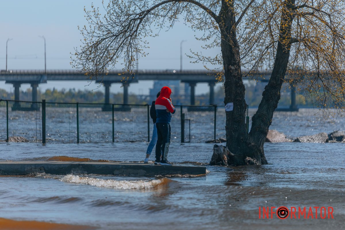Річка «з’їла» декілька десятків метрів пляжу