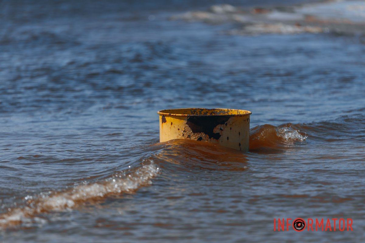 Урна на хвилях