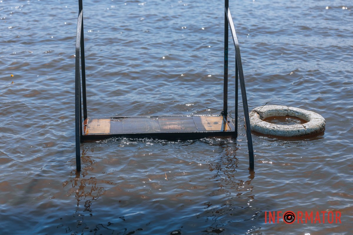 Причал трохи "потонув"