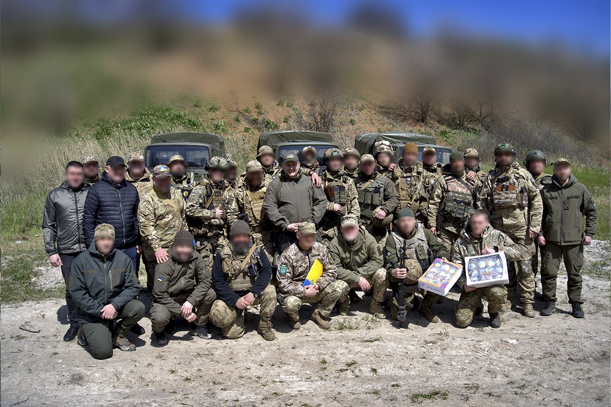 Боронимо Україну всі разом
