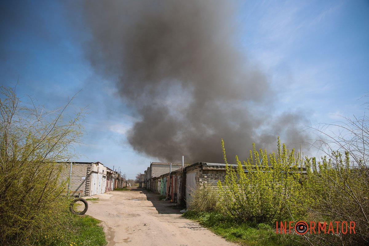 На місці працюють рятувальники