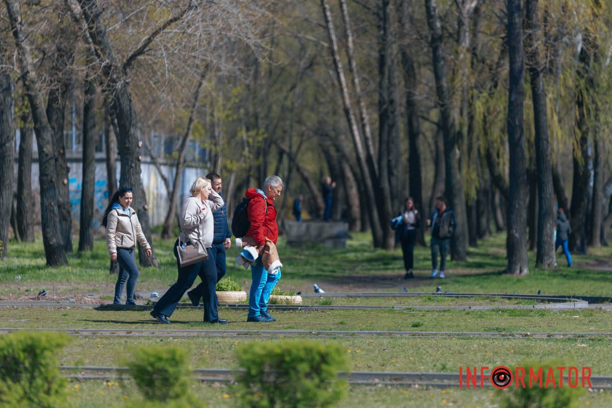 Весняний теплий день