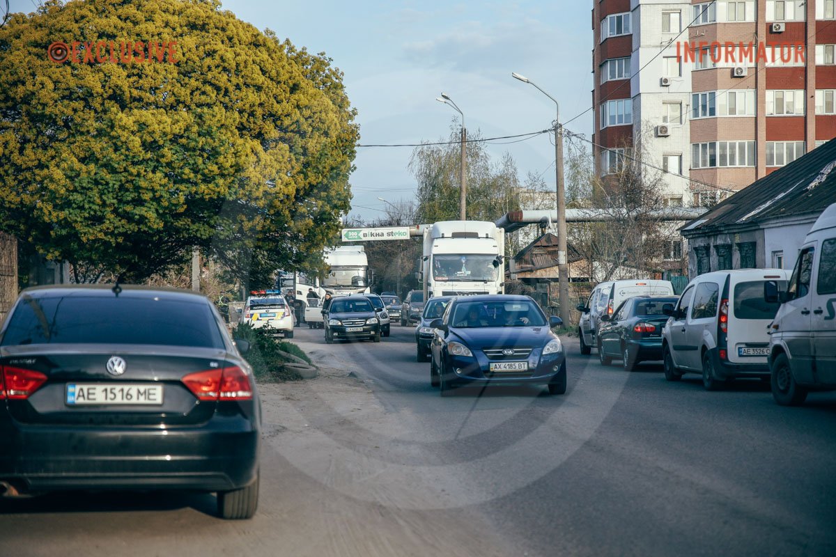 Рух вулицею ускладнений Рух вулицею ускладнений