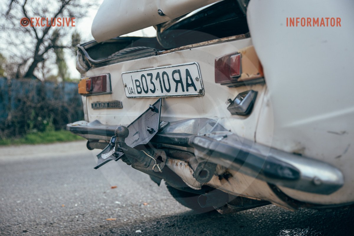 Пошкоджена автівка Пошкоджена автівка