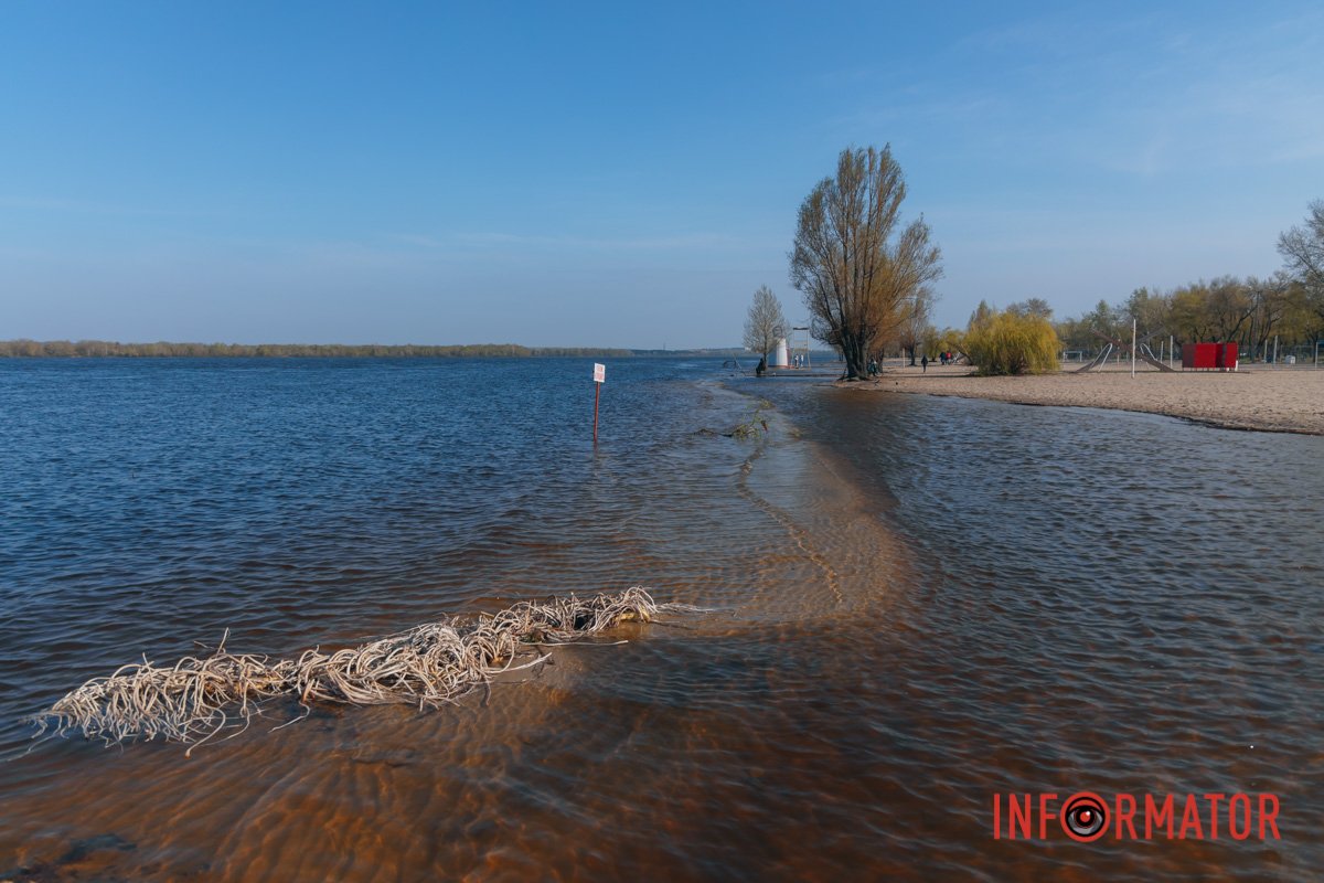 Оновлений вигляд пляжу на Монастирському