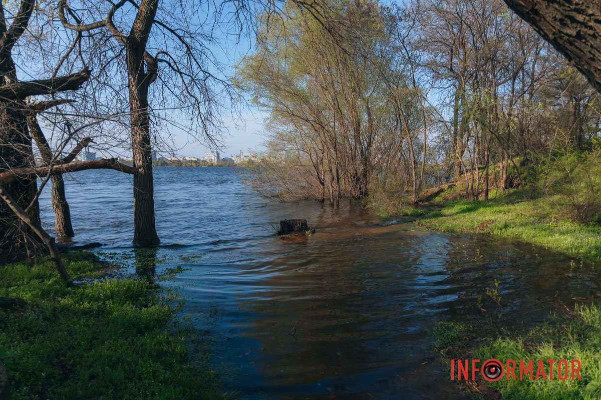 Тут була галявина з видом на місто з каміння