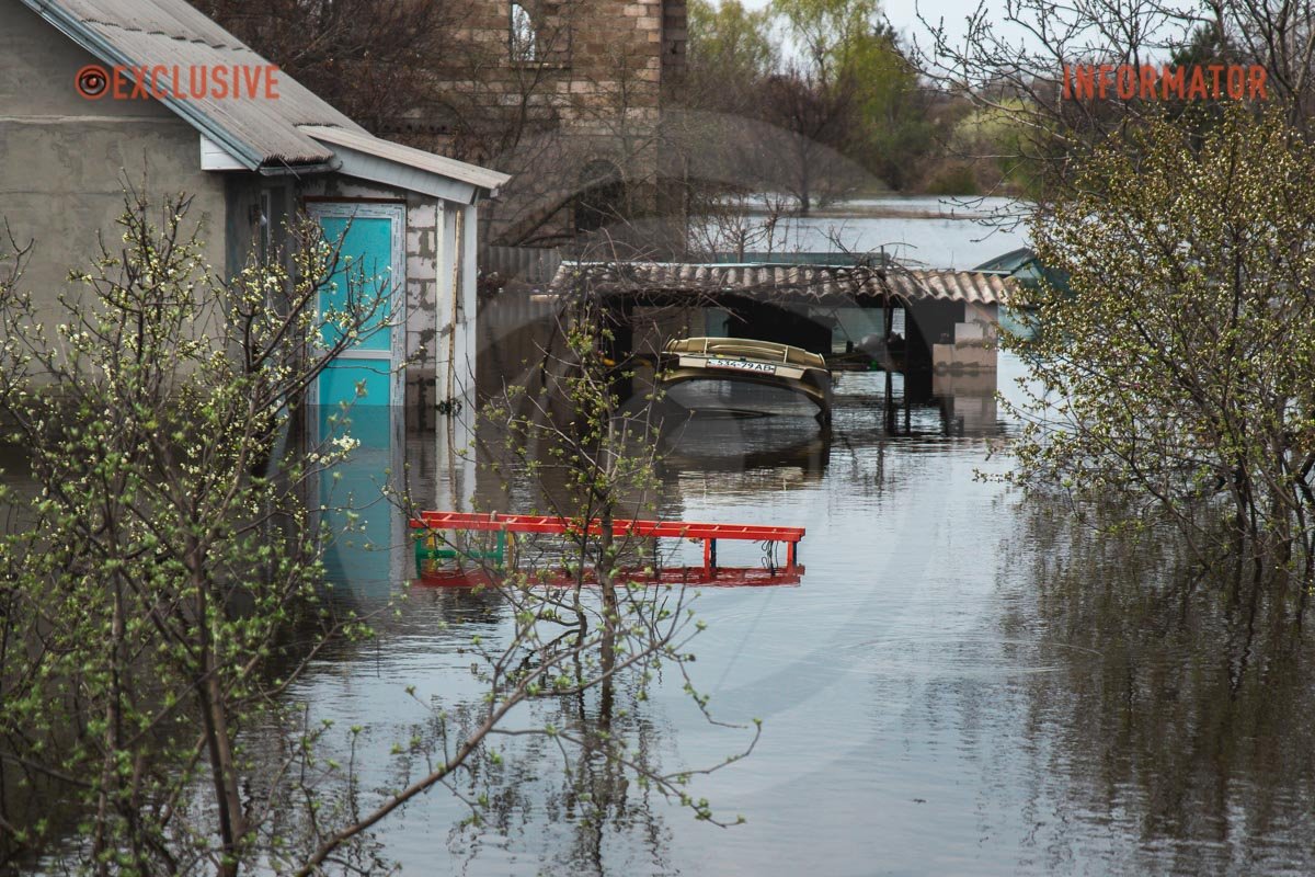 Чиясь машина 