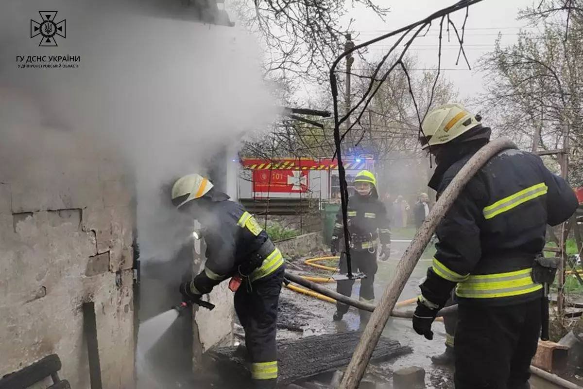 Рятувальники встановили, що вогонь охопив житлові кімнати оселі