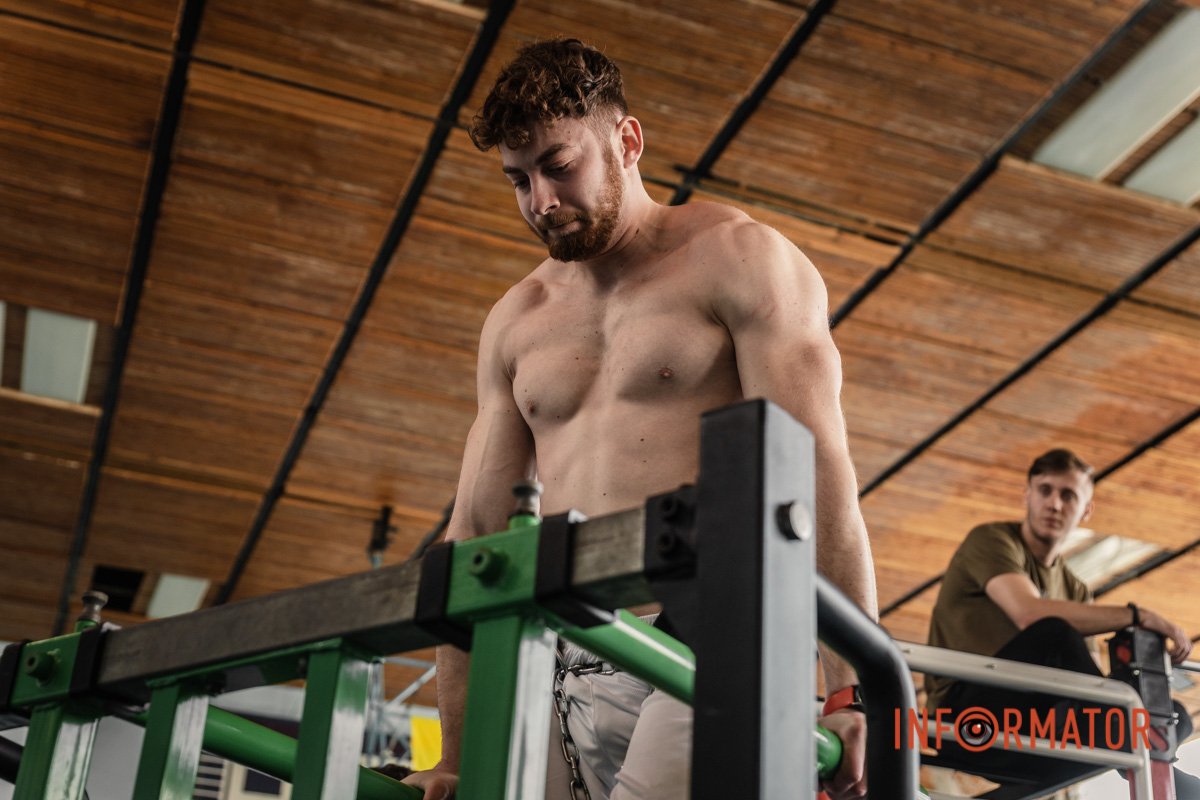 Відтискання на брусах