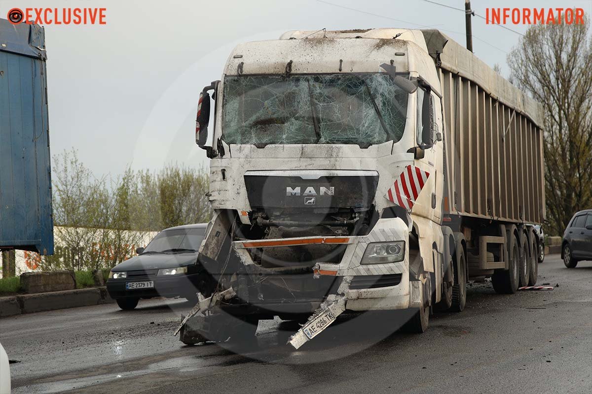 На дорозі слід бути уважними