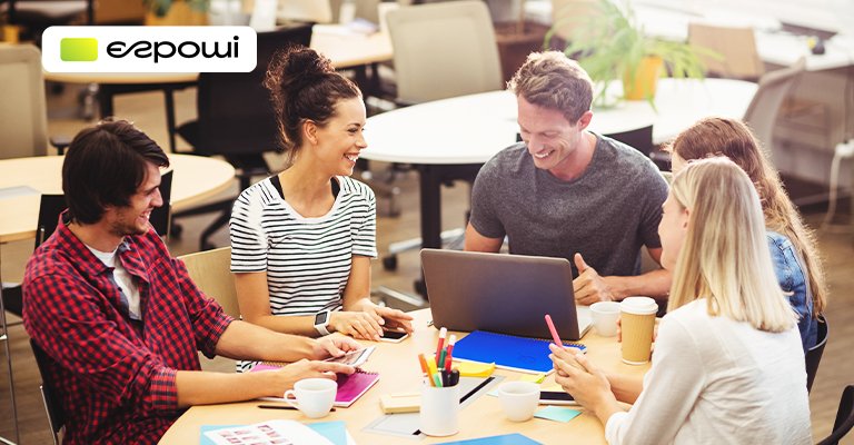 Шукають фахівців по роботі з клієнтами