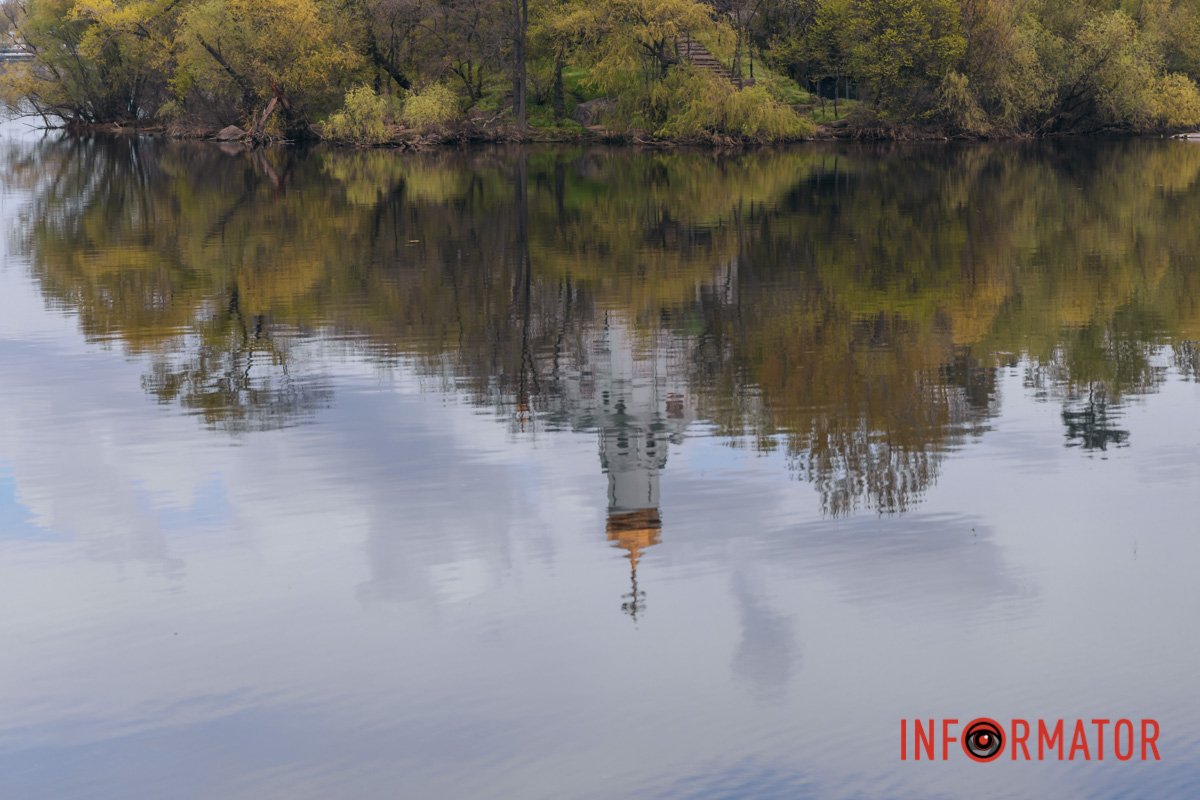 Відображення в воді