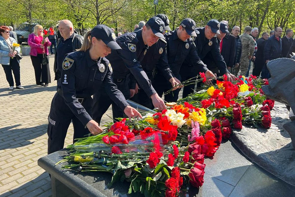 Правоохоронці вшанували пам'ять жертв трагедії на ЧАЕС - в тому числі, і своїх колег