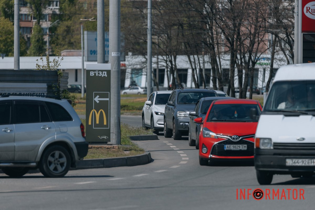 Доставка McDelivery через сервіси Glovo та Bolt Food має запрацювати лише в травні