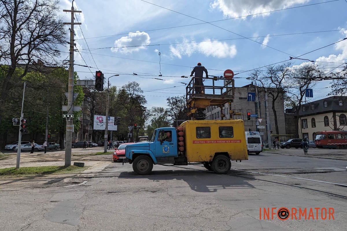 Ускладнено рух автотранспорта по вулиці Степана Бандери Ускладнено рух автотранспорта по вулиці Степана Бандери