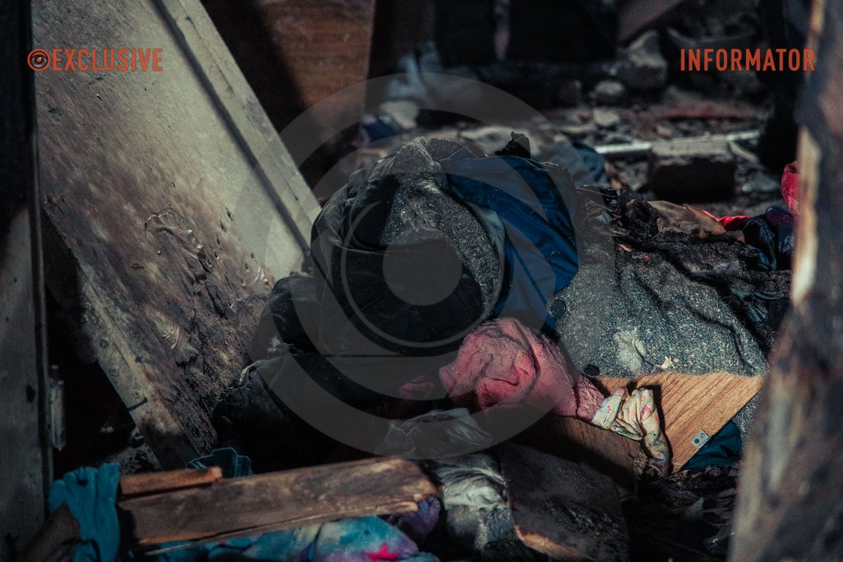 Місцева мешканка Юлія розповіла, що пошкоджено дах у сусідньому будинку Місцева мешканка Юлія розповіла, що пошкоджено дах у сусідньому будинку