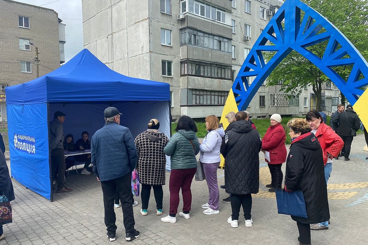 Поліція приймає звернення від громадян