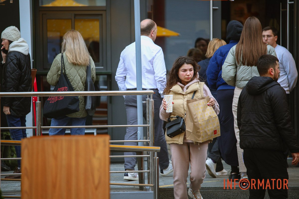 У Дніпрі відкрилися ще два заклади "Макдональдс" У Дніпрі відкрилися ще два заклади "Макдональдс"