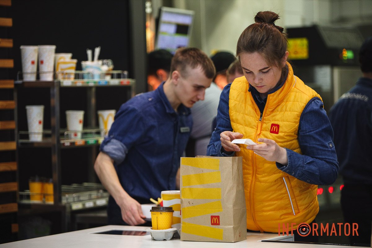 Хтось буде пити каву Хтось буде пити каву