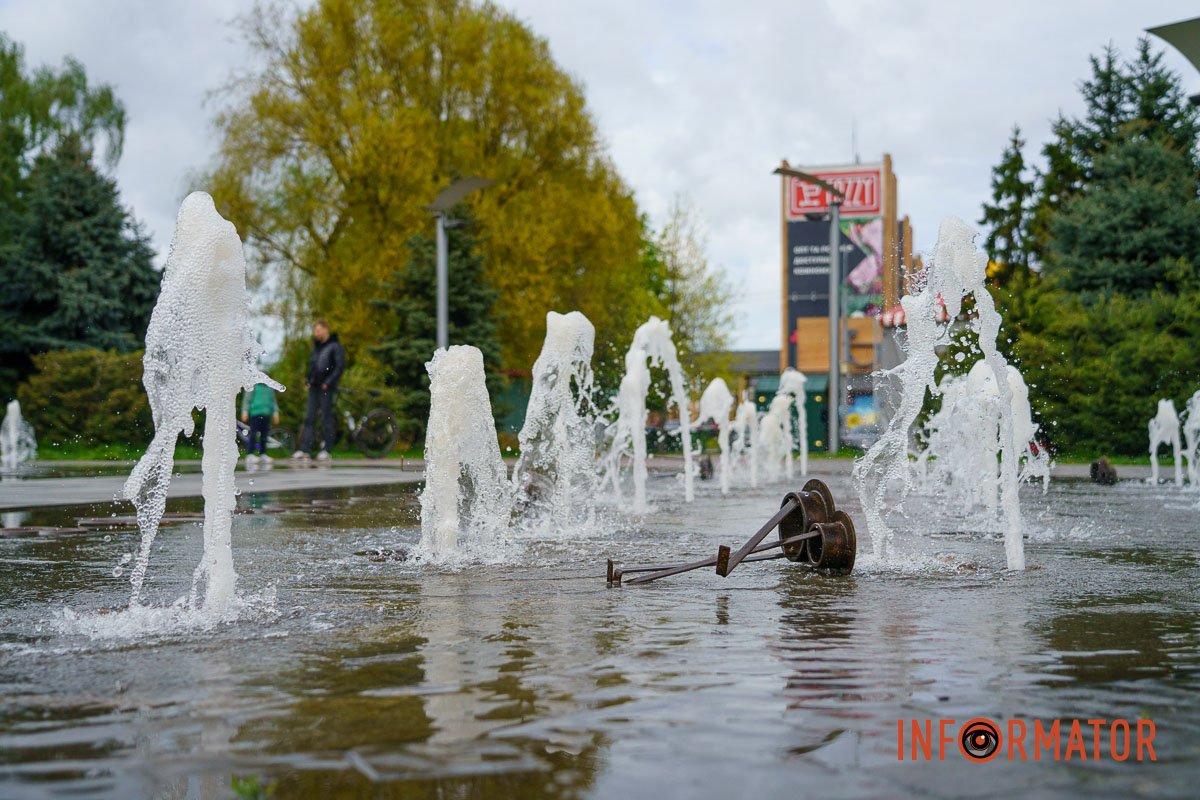 А позаду "Вавилон"