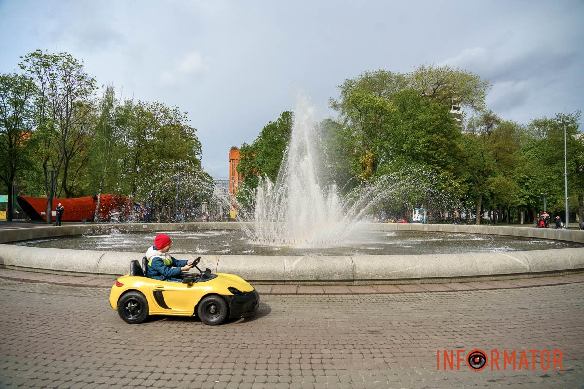 Спорткар, але маленький