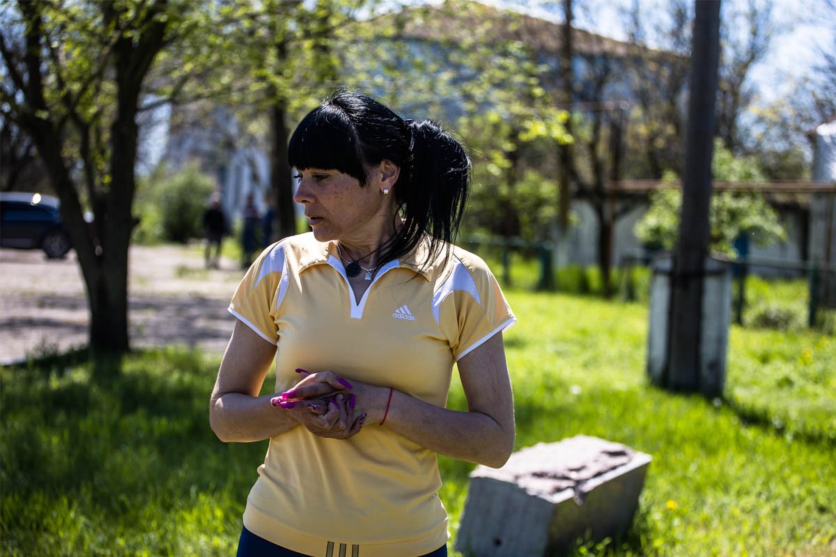 Олена - мешканка села Велика Костромка 