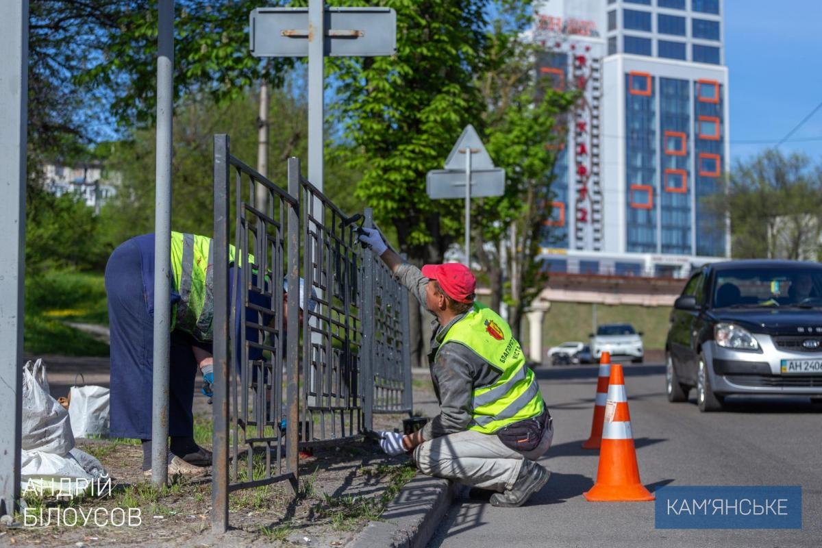 Впорядковують парки, сквери та зони відпочинку