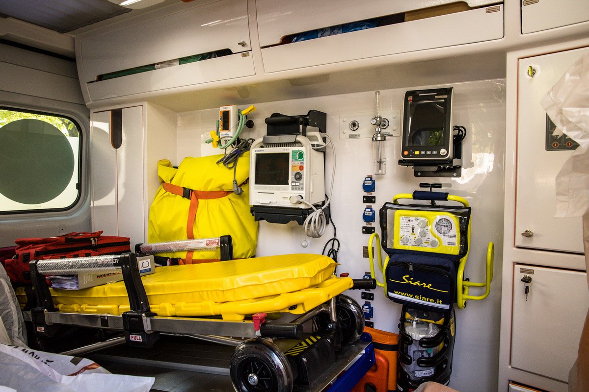 Загалом 36 нових автівок для медиків