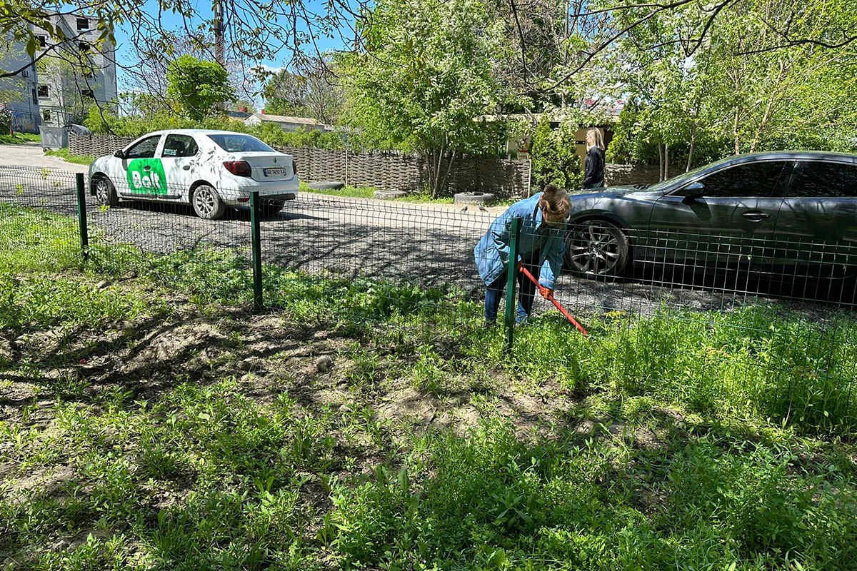 З 29 квітня і протягом всього тижня в усіх мікрорайонах Лівого берега Дніпра проходять суботники З 29 квітня і протягом всього тижня в усіх мікрорайонах Лівого берега Дніпра проходять суботники