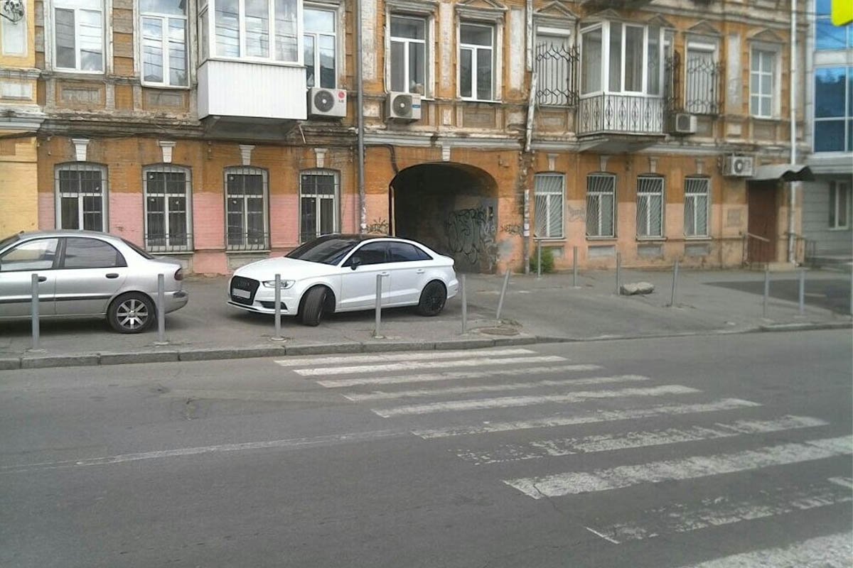 Порушення правил паркування