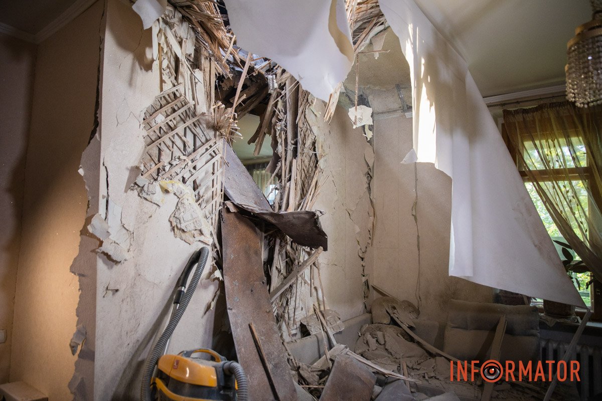 Зачепило іншу кімнату Зачепило іншу кімнату