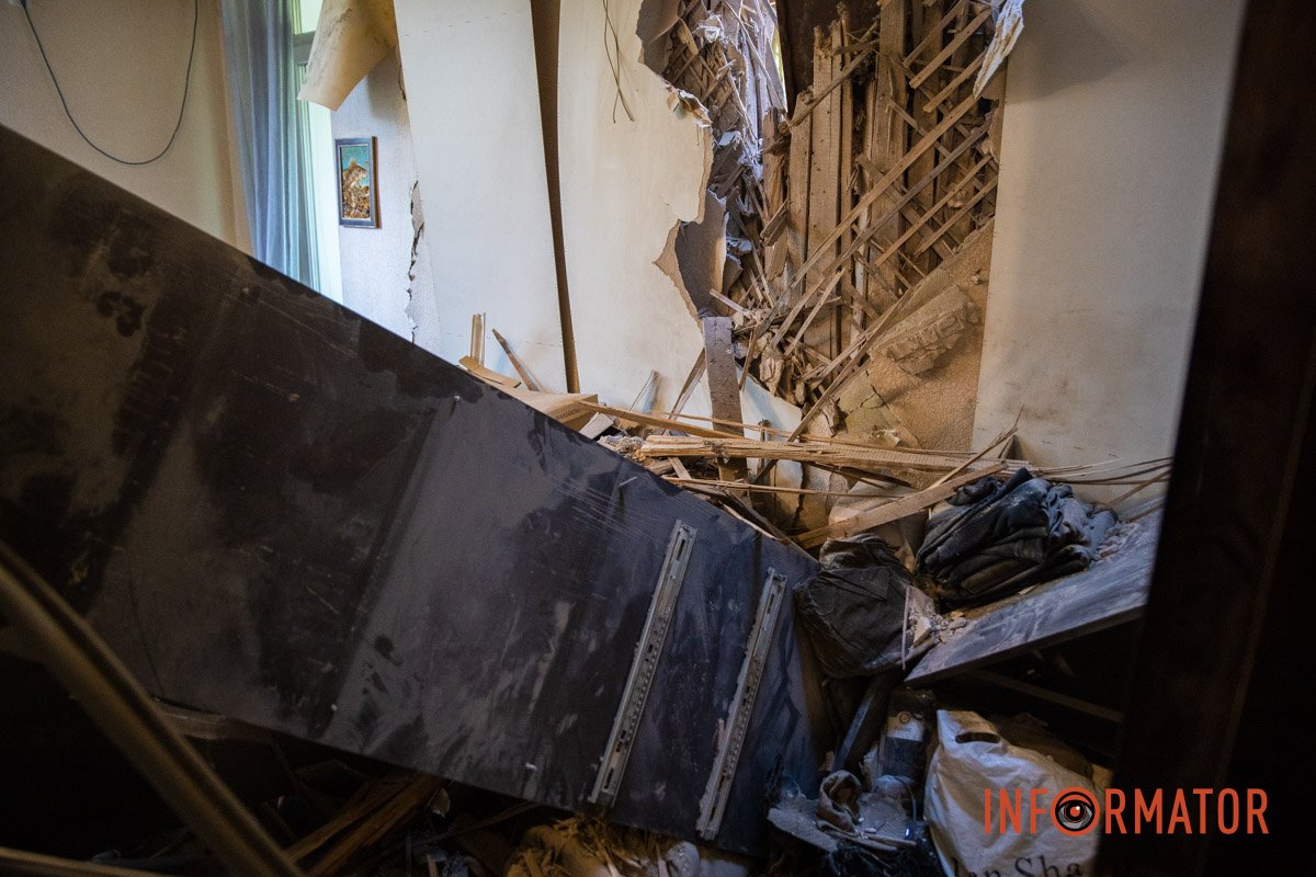 Квартира зазнала руйнувань Квартира зазнала руйнувань