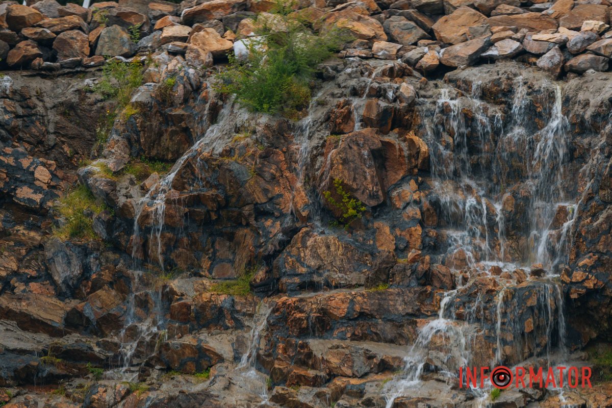 Висота його – понад 17 метрів
