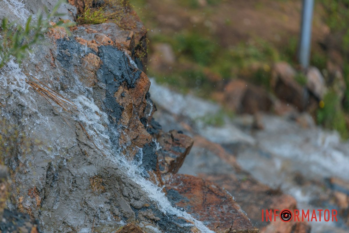 Назвали фонтан на честь Ревучого, найбільшого порога Дніпра, який зник після відкриття Запорізької ГЕС