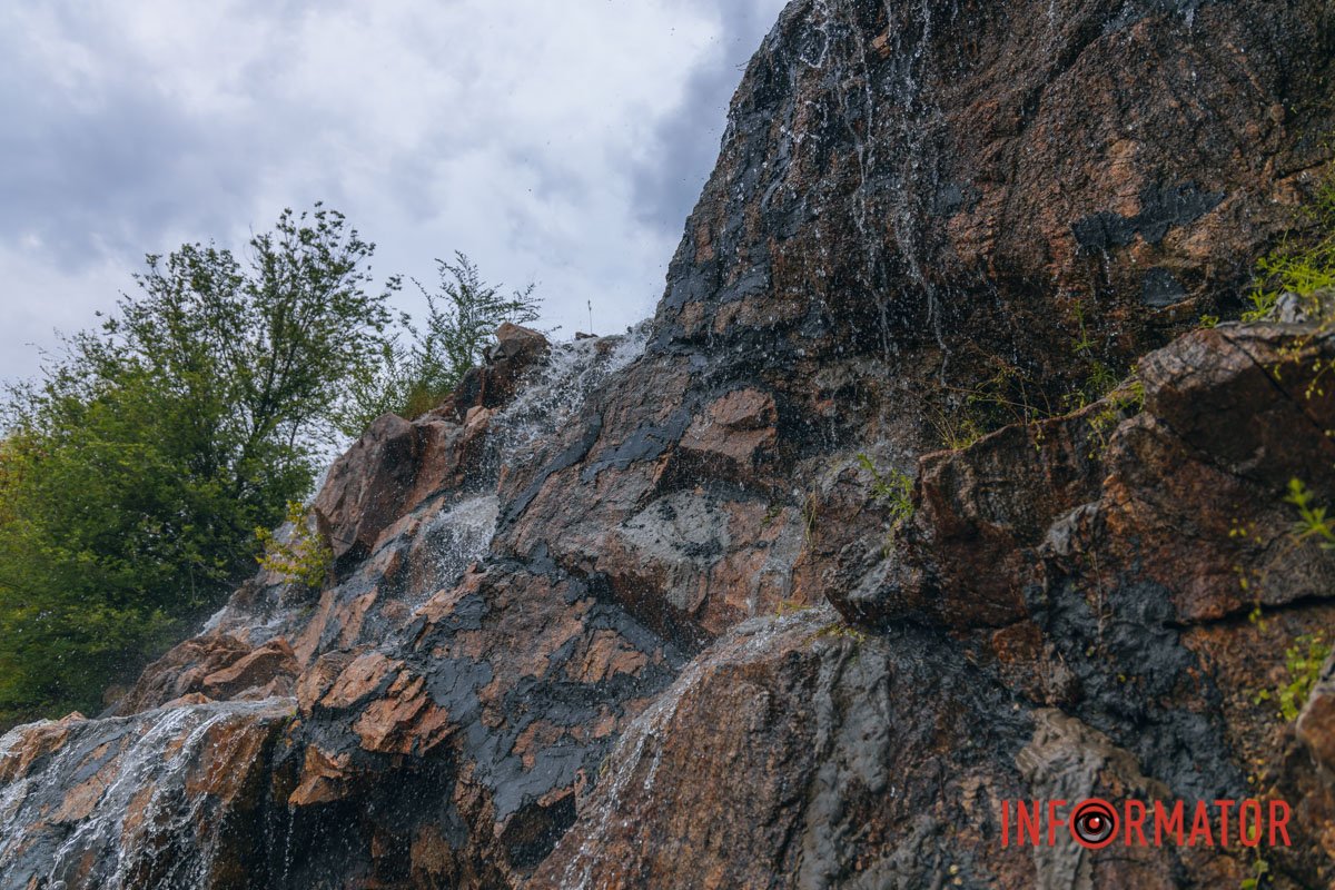 Течія Ревучого була настільки потужною, що з усіх 9 порогів Дніпра він єдиний не замерзав взимку