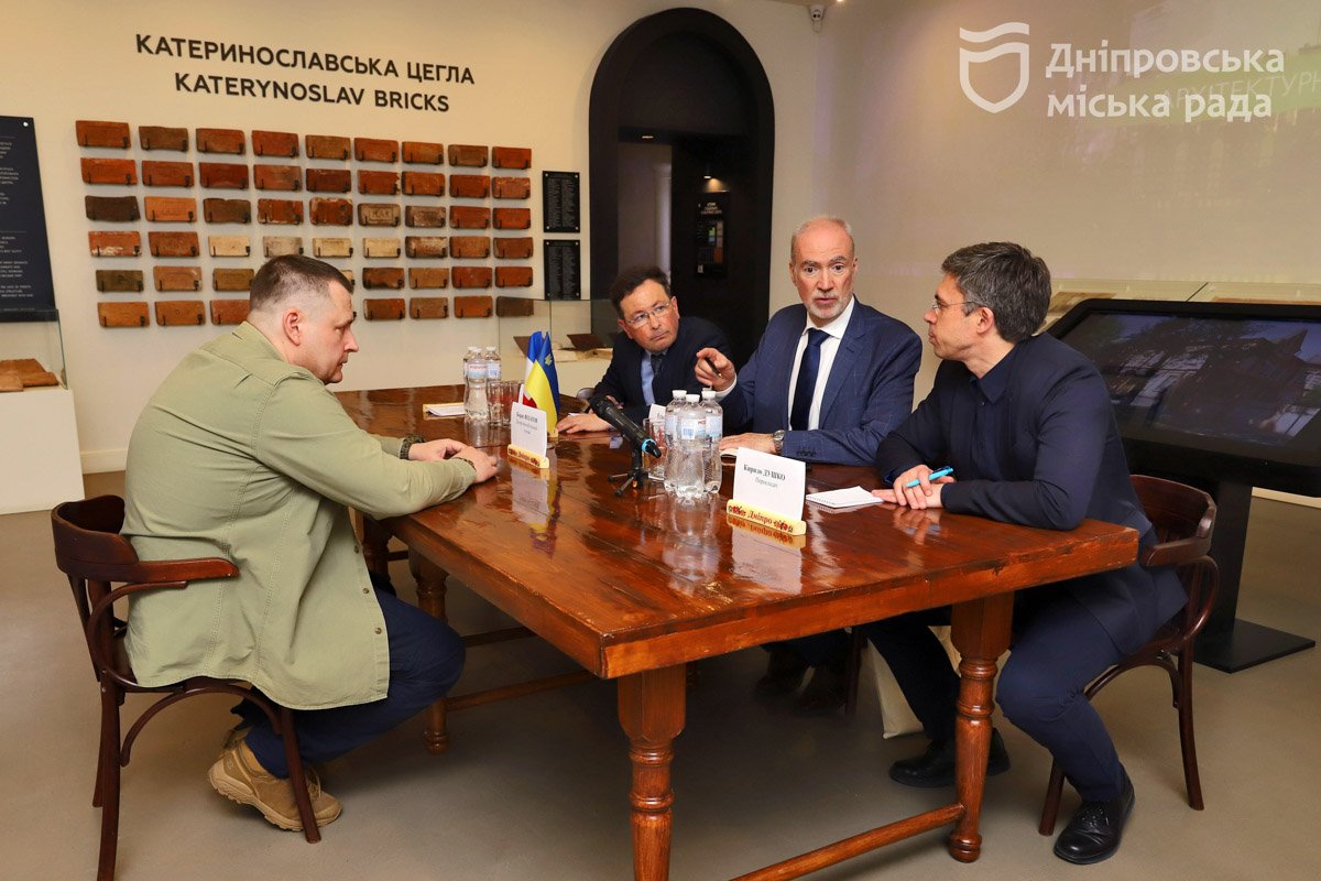 Для спілкування обрали музей історії міста Для спілкування обрали музей історії міста