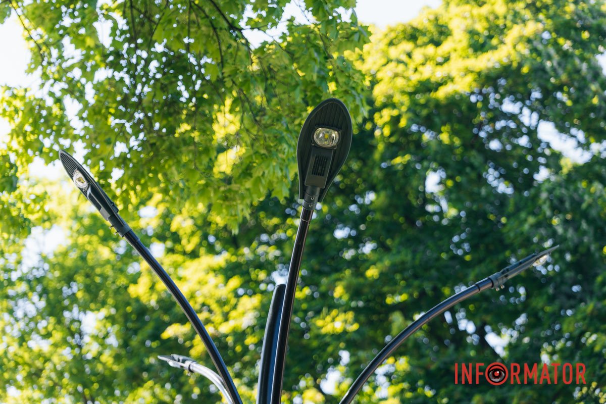 Буде світити