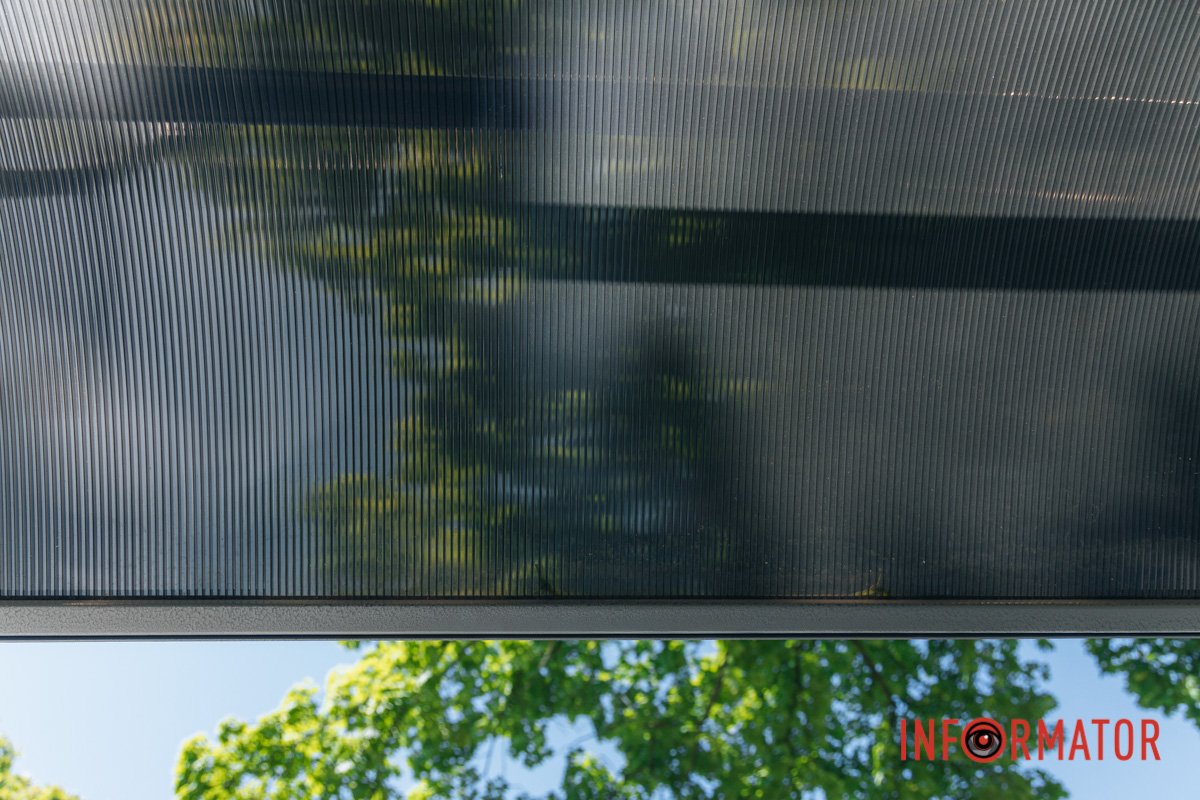 Та ще й можна сховатись від дощу 