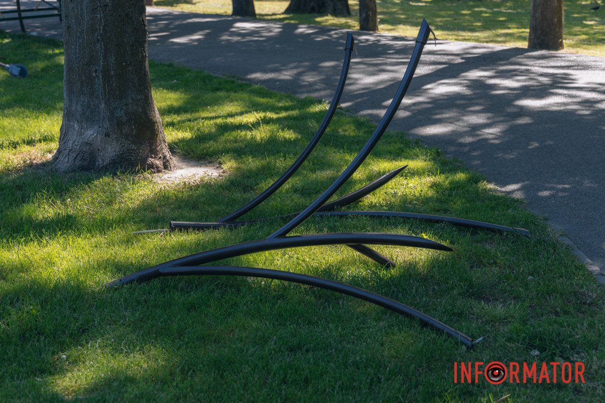 Складові лави-гойдалки