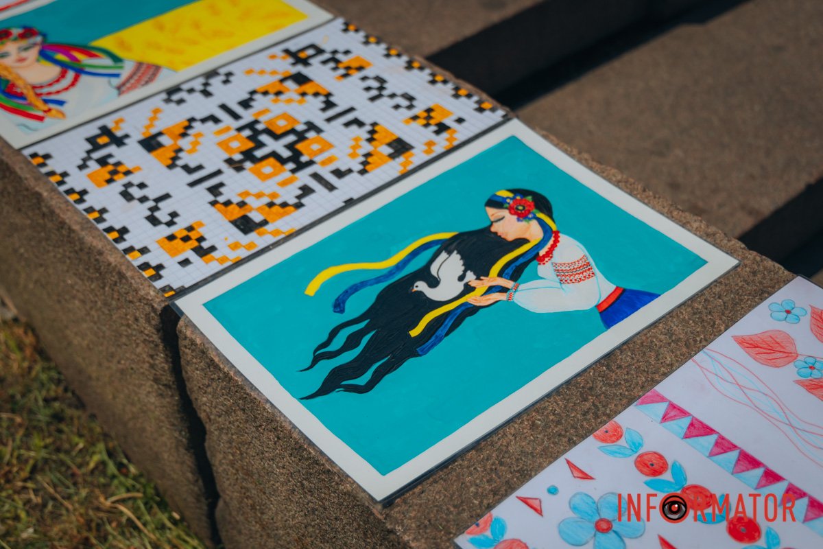 Яскраві кольори