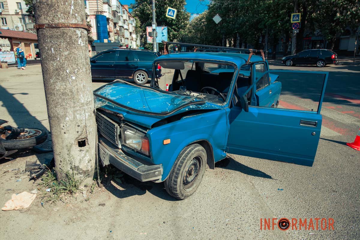 Двох водіїв забрали «швидкі»