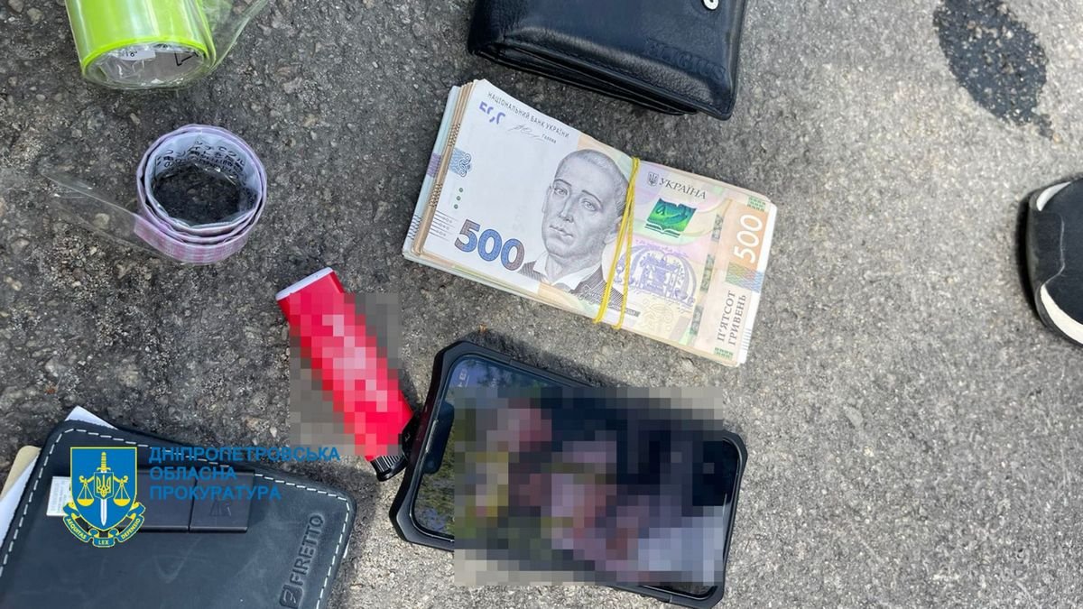 Чоловіка спіймали, коли він отримував хабар