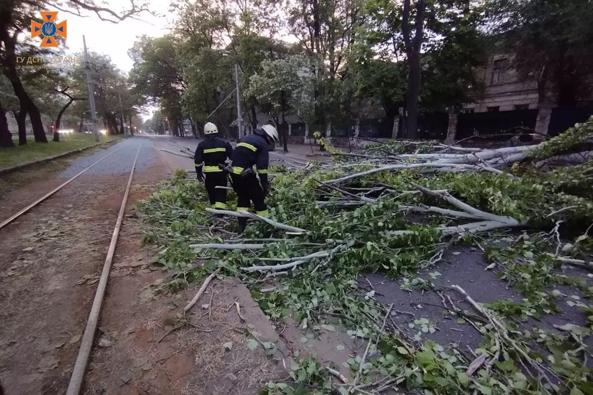 Працювали рятувальники Працювали рятувальники