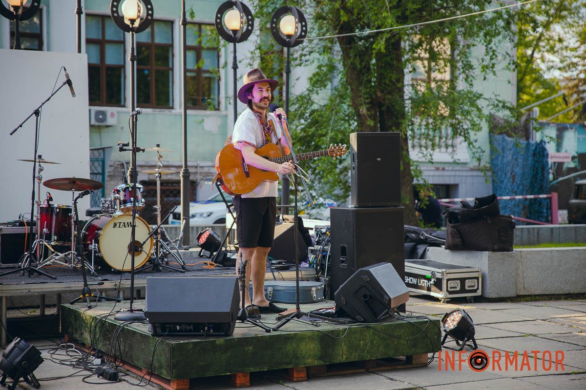 Розважати людей це теж робота, повірте