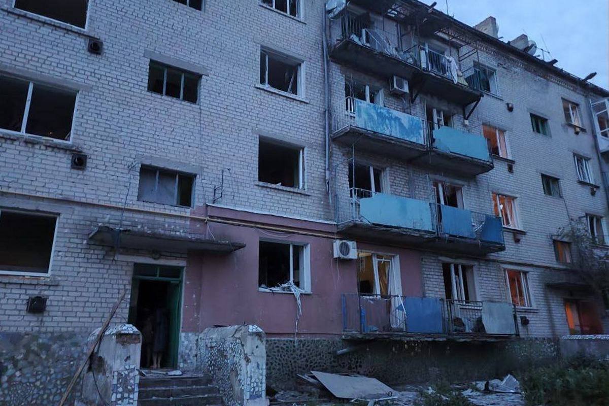 Понівечена будівля Понівечена будівля